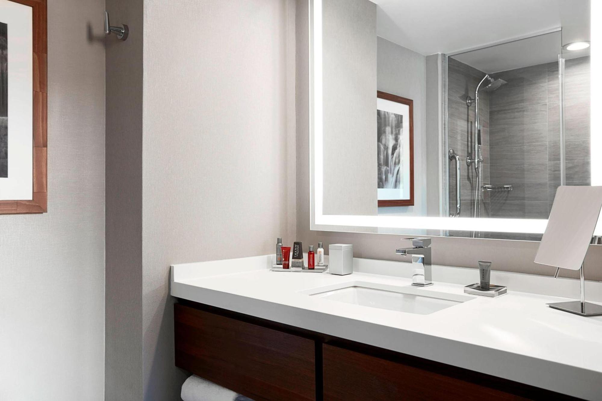 Ithaca Marriott Downtown On The Commons Hotell Eksteriør bilde